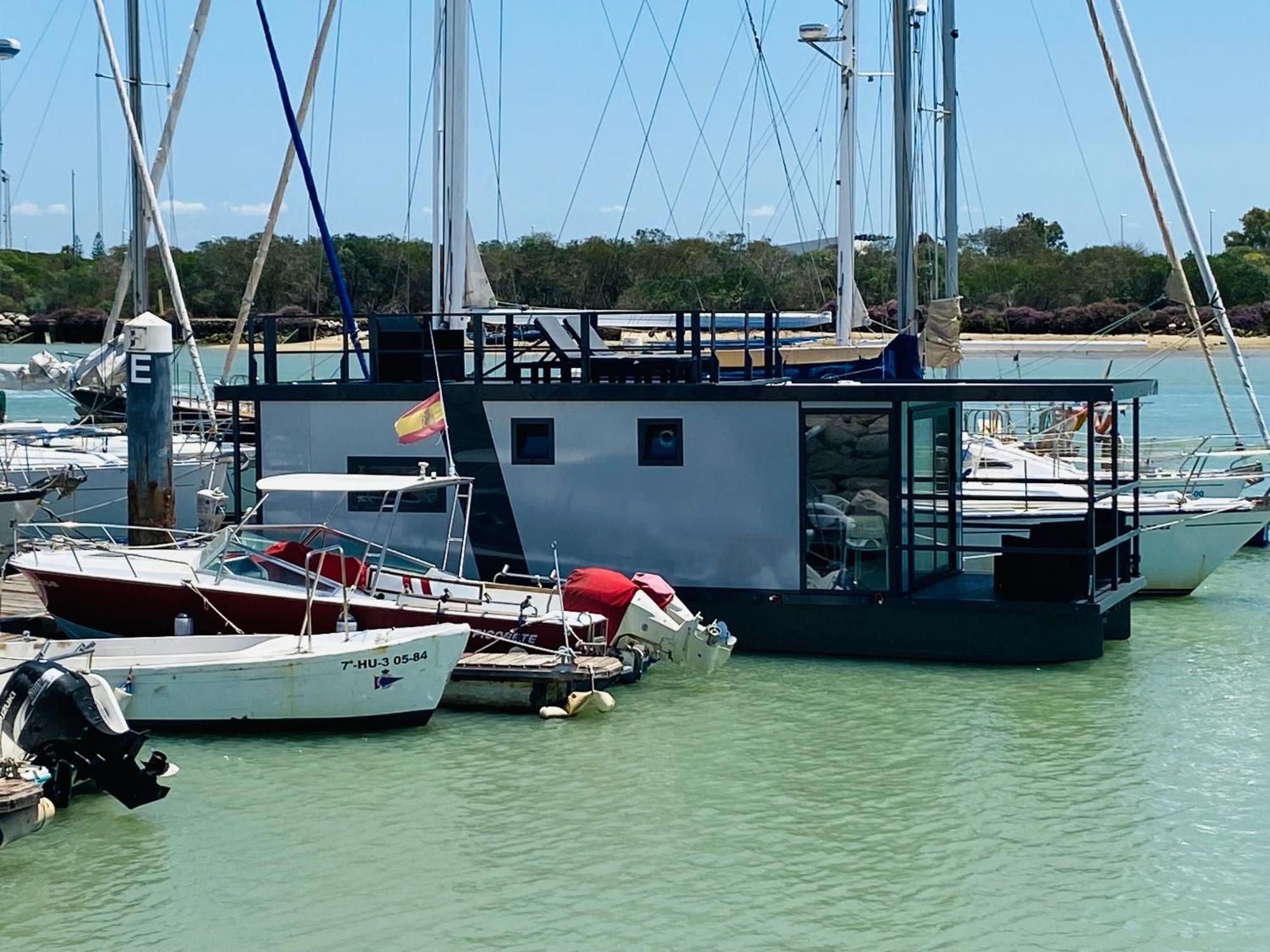 מלון אל פוארטו דה סנטה מריה Houseboat Cadiz El Puerto - Casa Flotante מראה חיצוני תמונה