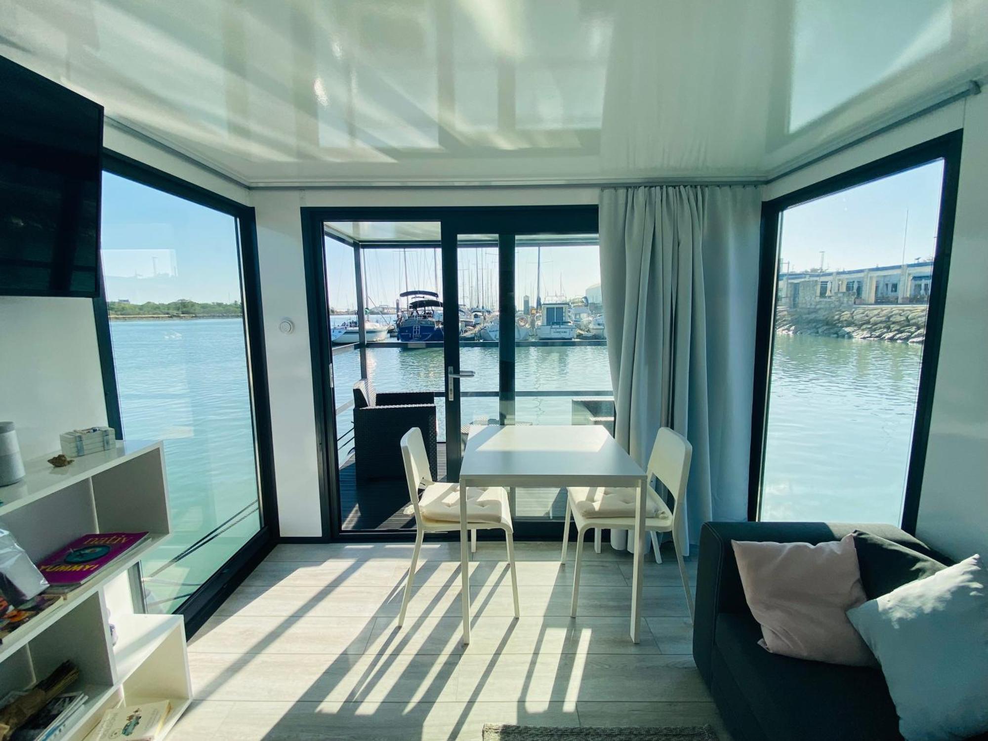 מלון אל פוארטו דה סנטה מריה Houseboat Cadiz El Puerto - Casa Flotante מראה חיצוני תמונה